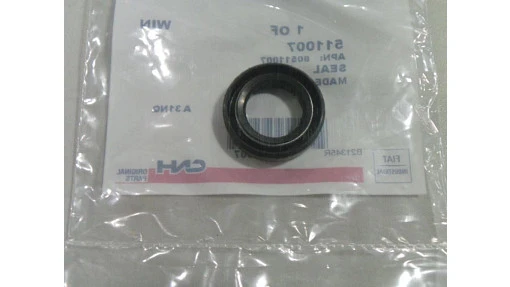 Seal 17.45mm ID x 28.7mm OD x 6.73mm Thk — fits 67 models across the CNH lineup — 511007