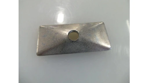 Plate 30mm x 65mm, 9mm D, W1, Znd — universal New Holland service part, fits 261 models — 87000230
