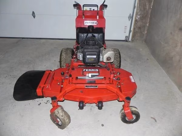 Ferris CCW Series w/ 36" Mower Deck Export (CCWKAV1536CE)
