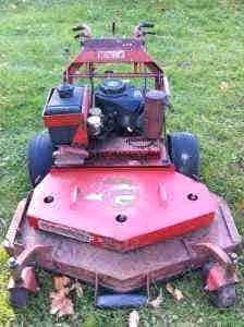 Ferris 17HP Kawasaki Electric Start w/ 52" Mower Deck (DDS52KAE)