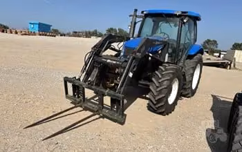 New Holland TS100A