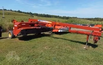 New Holland H7550