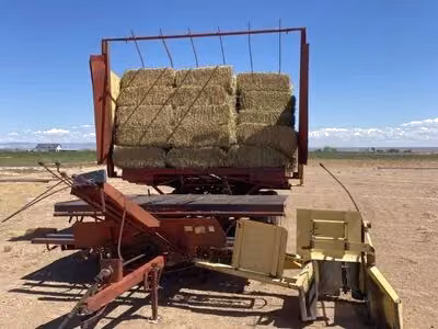 New Holland 1045