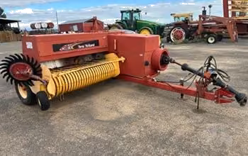 New Holland 580
