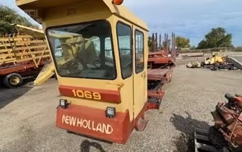 New Holland 1069