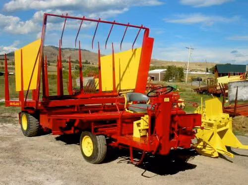 New Holland 1047