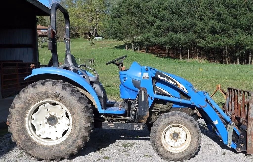 New Holland 16LA