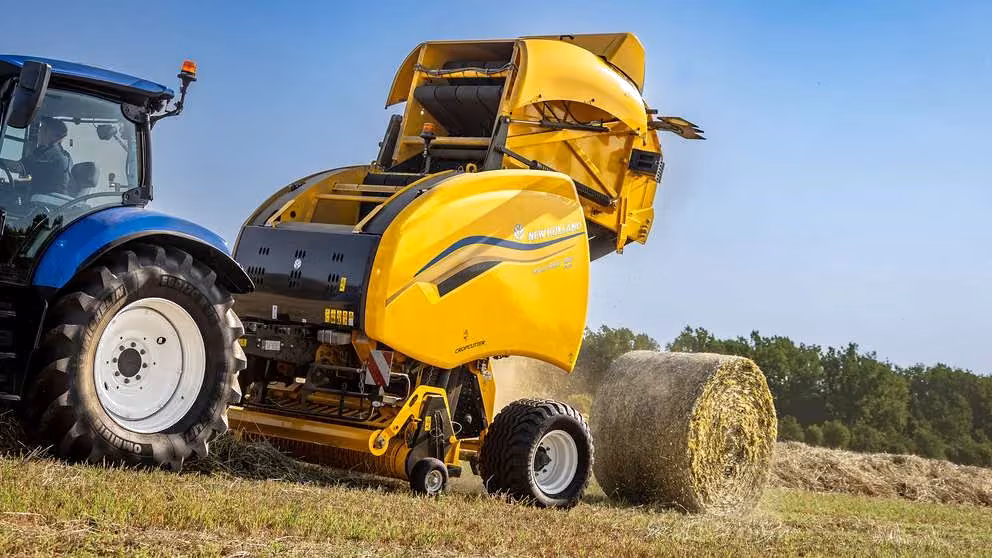 New Holland 858
