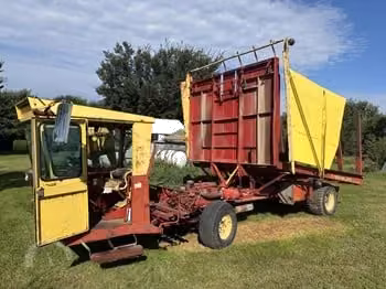 New Holland 1005