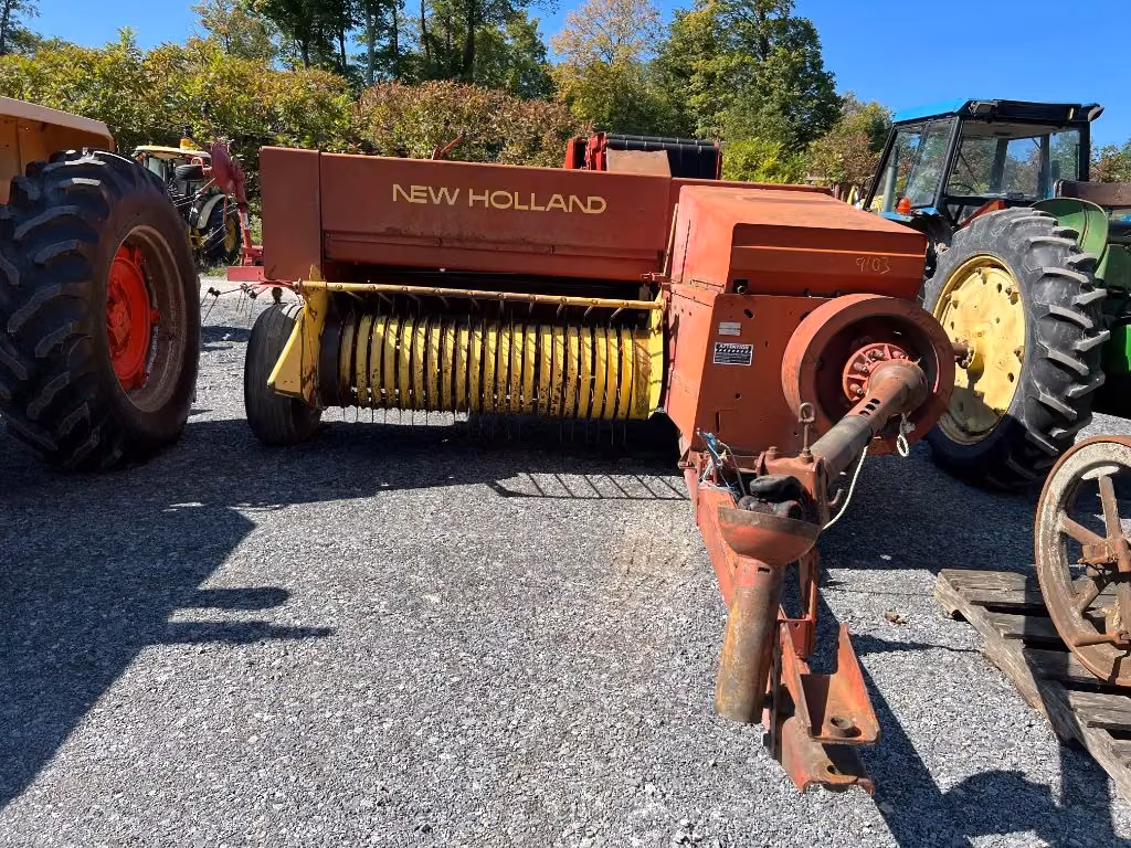 New Holland 425