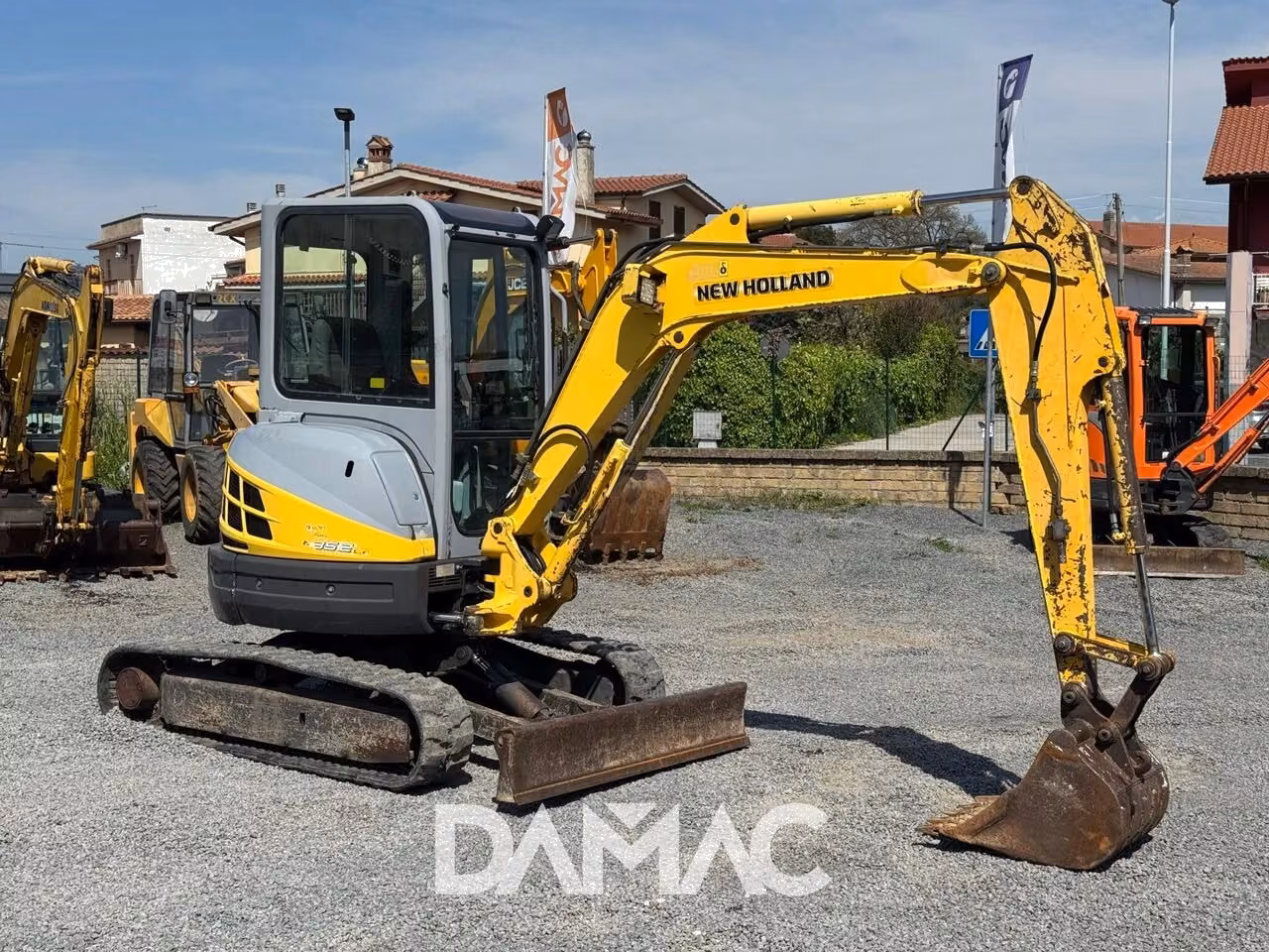 New Holland Construction New Holland EH25