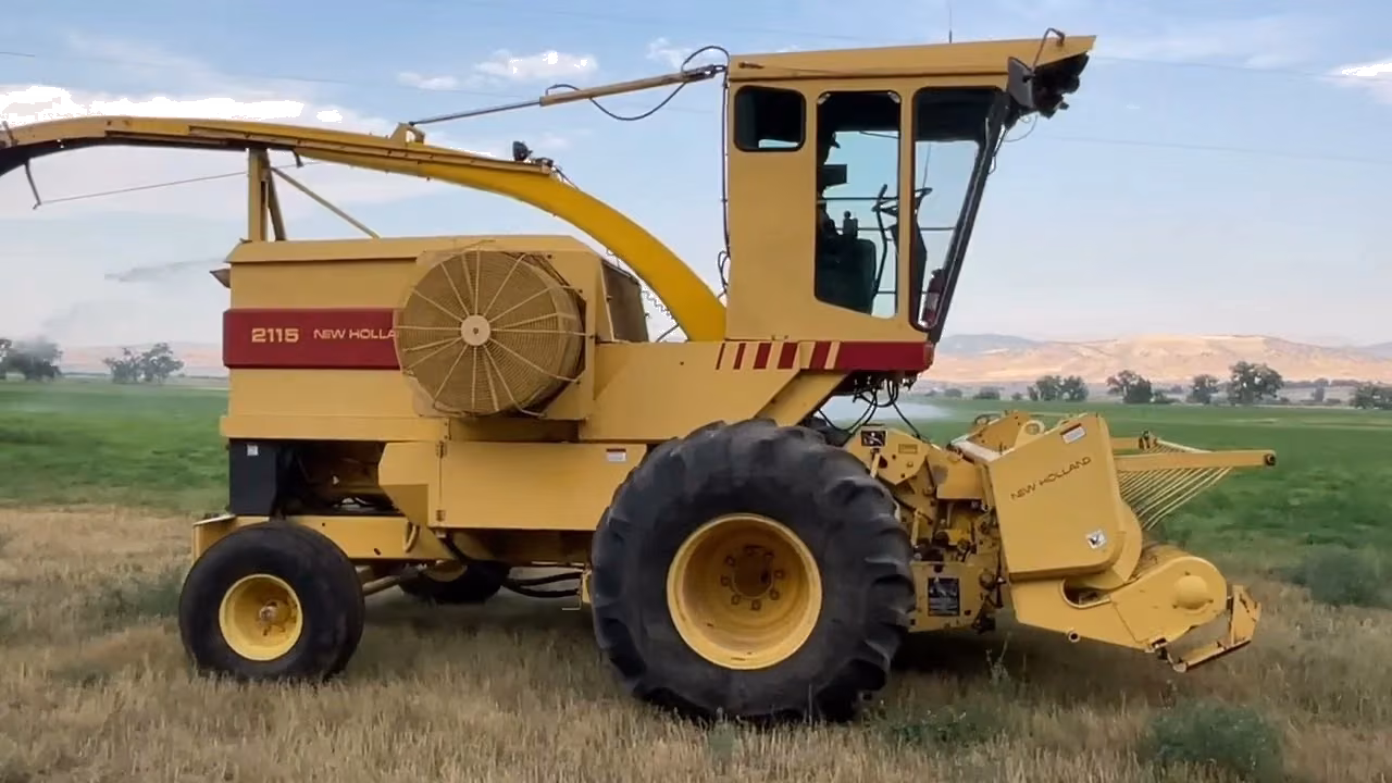 New Holland 2115