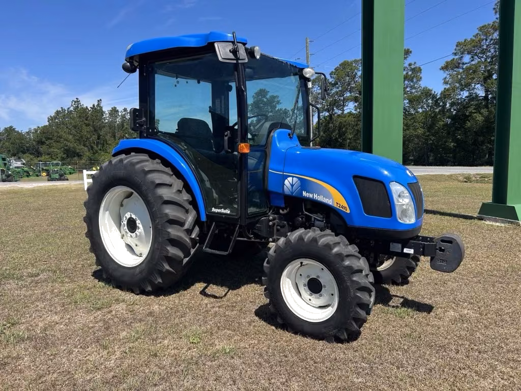 New Holland T2410