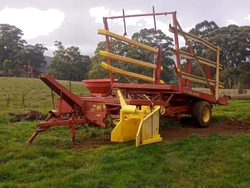 New Holland 1012