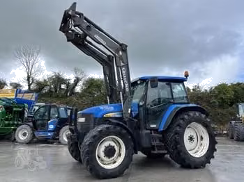 New Holland TM120