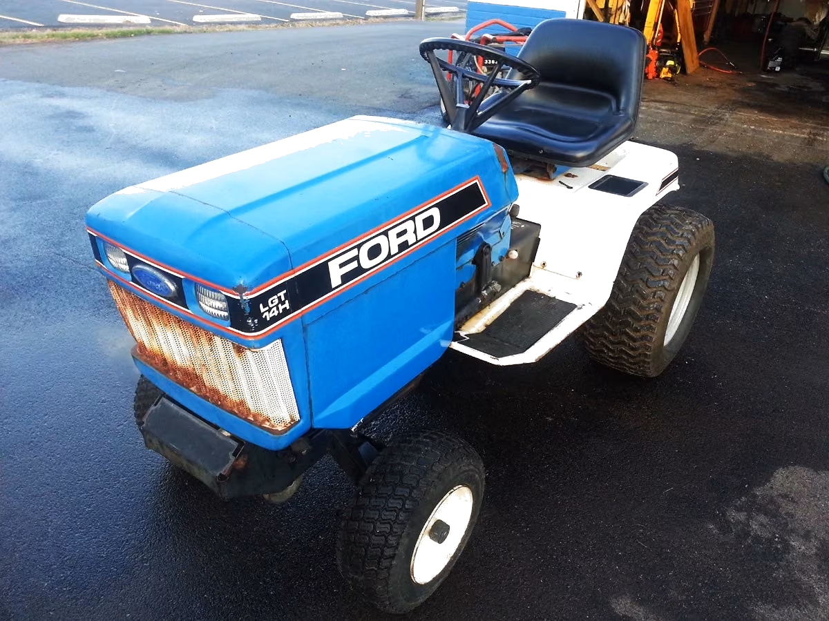 New Holland LGT14H