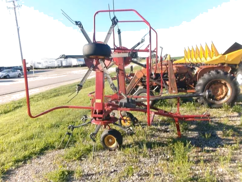 New Holland 158