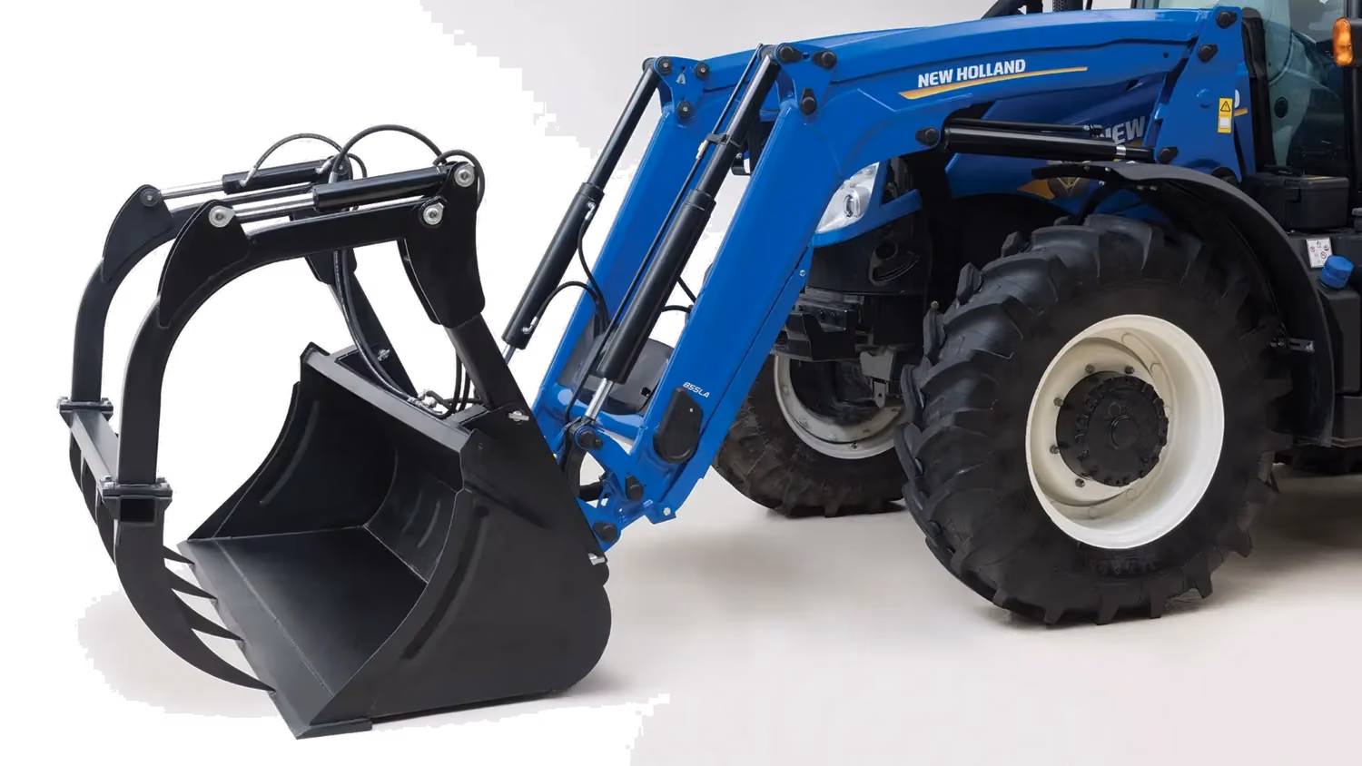 New Holland 815LA
