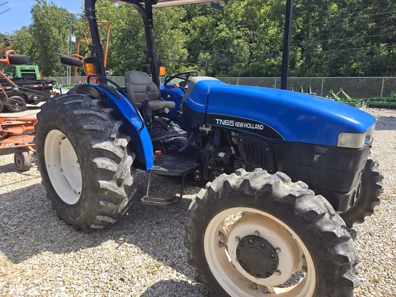 New Holland TN65S