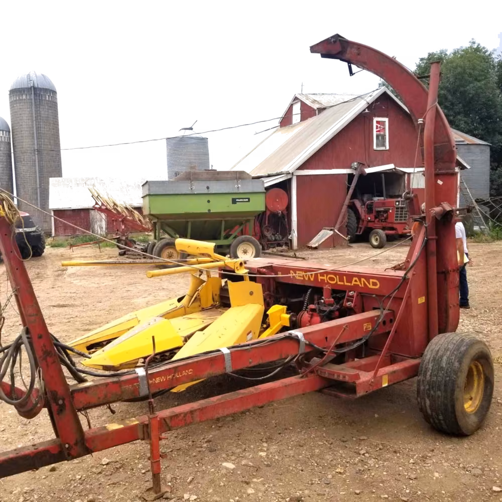 New Holland 890