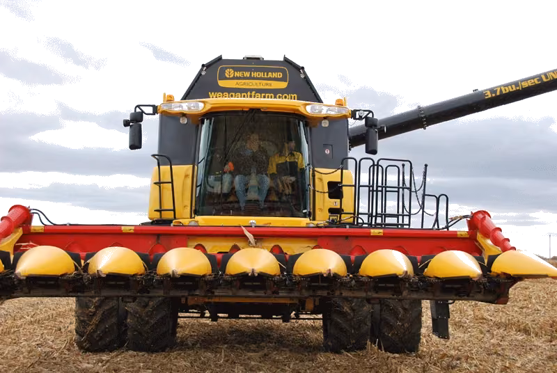 New Holland CR7090-G4