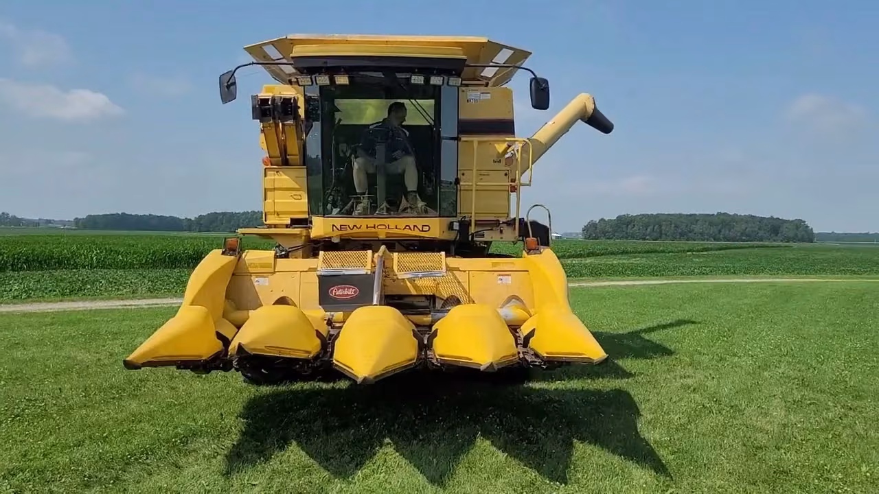 New Holland TR87