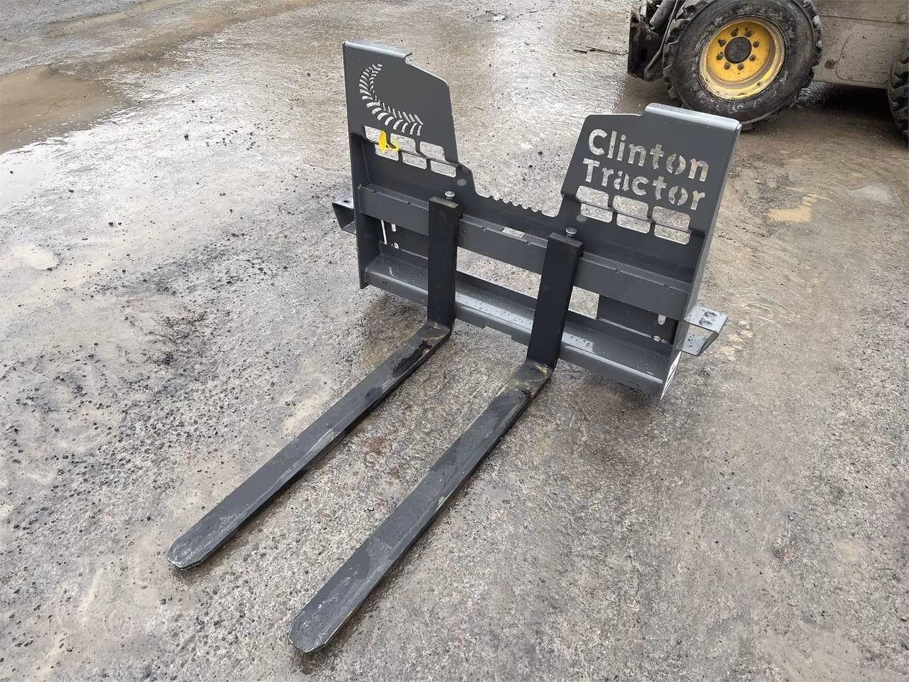 2025 Berlon WTBPFF-48 Pallet Fork