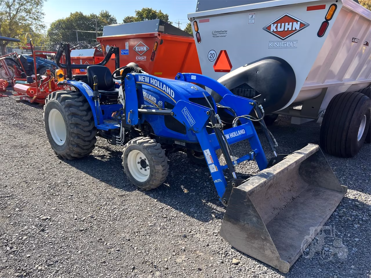 New Holland WORKMASTER 40 40 to 99 HP Tractor