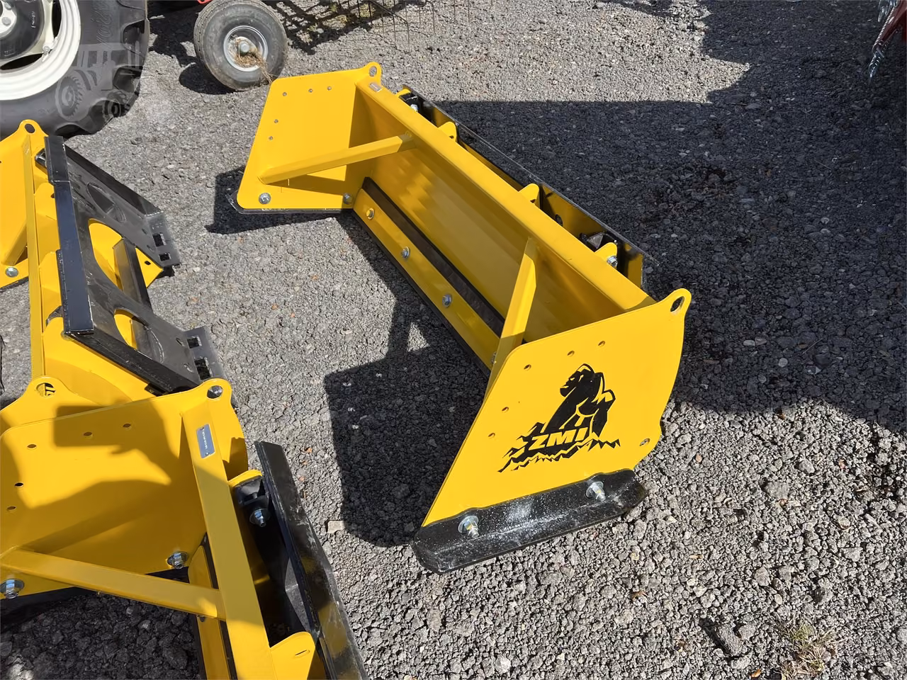 2024 ZM 950 Snow Pusher