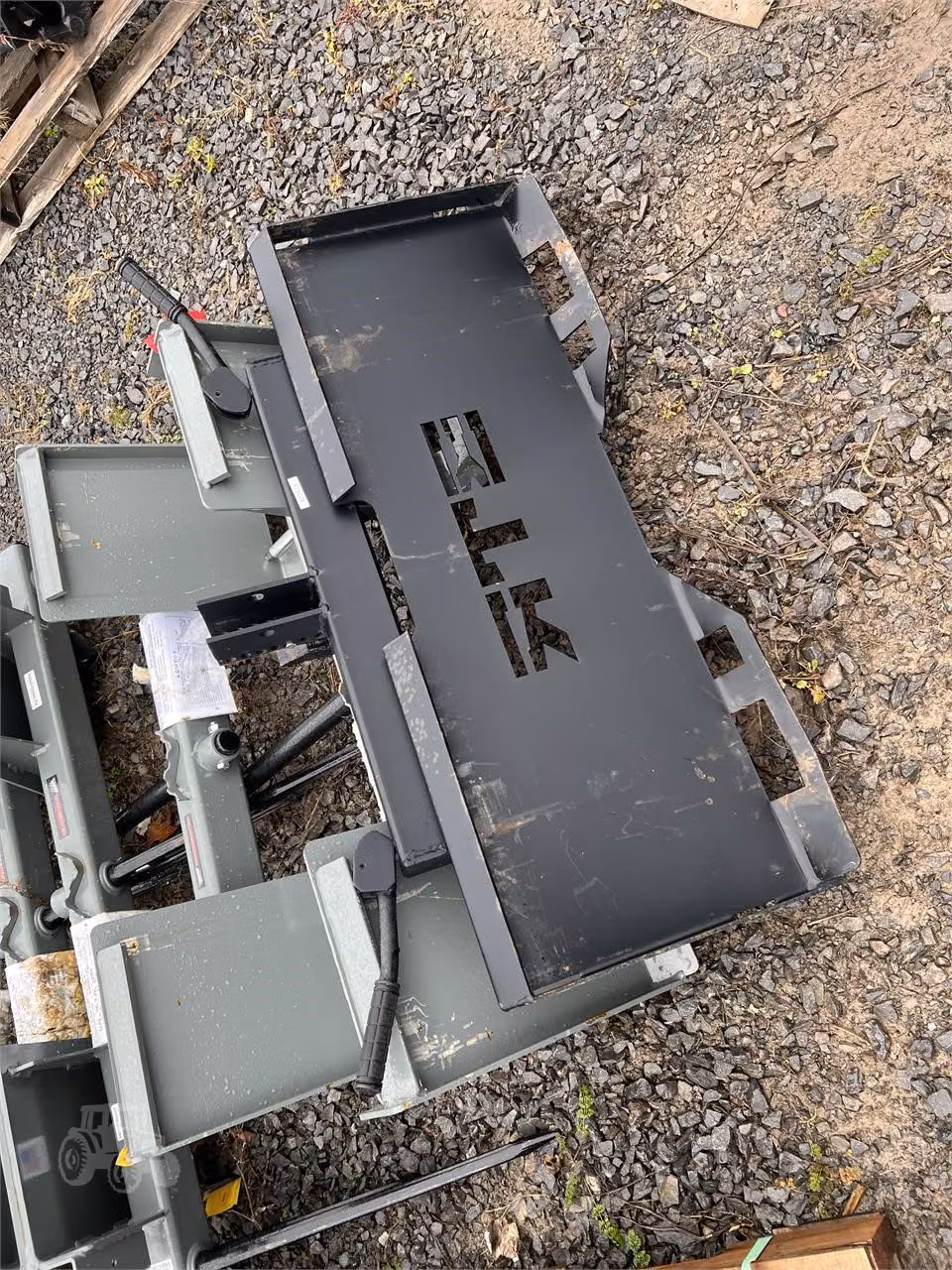 2022 Big Tool Rack BTR-SS-QH Hitch & Coupler