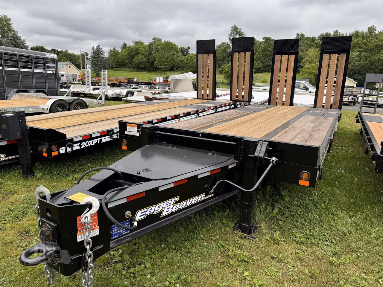 2025 Eager Beaver 20XPT Equipment Trailer