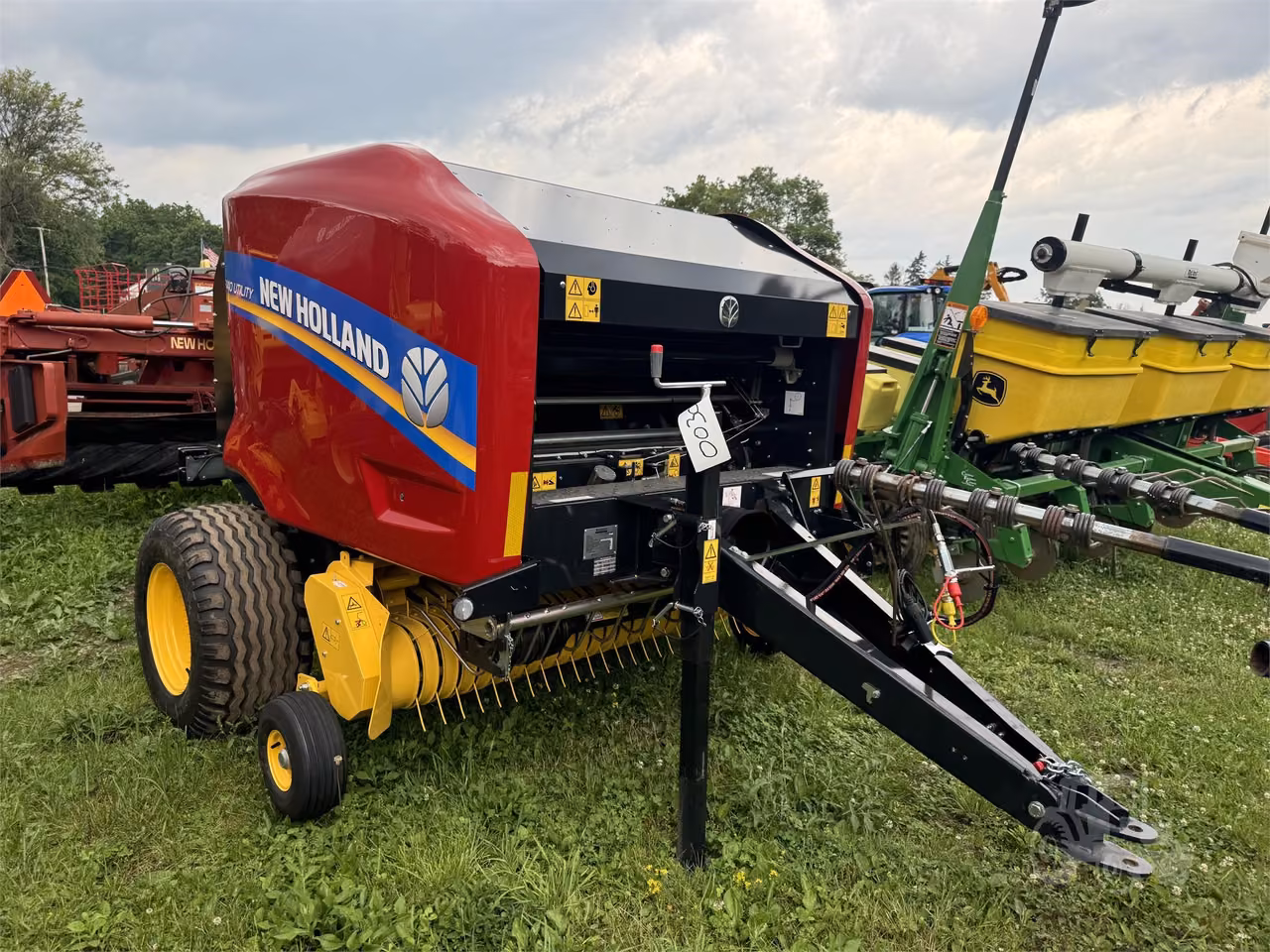 2026 New Holland RF440 Round Baler
