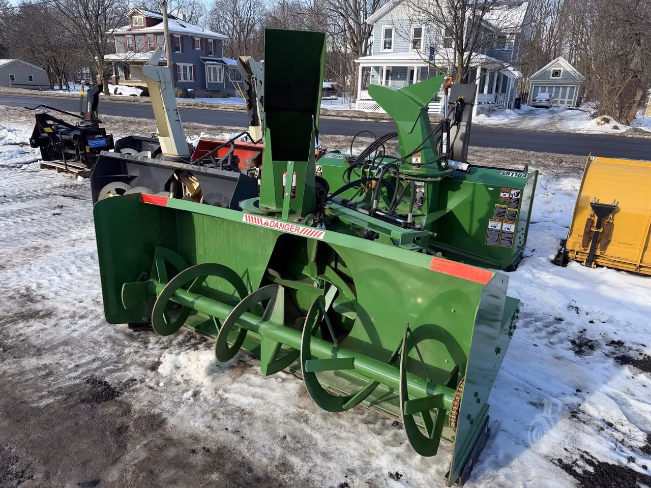 Frontier SB1184 Snow Blower