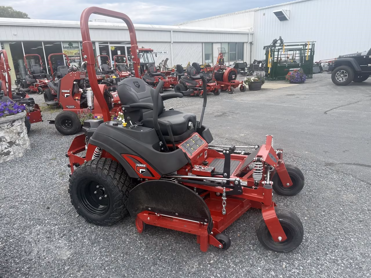 2025 Ferris ISX800B2760SS Zero Turn Mower