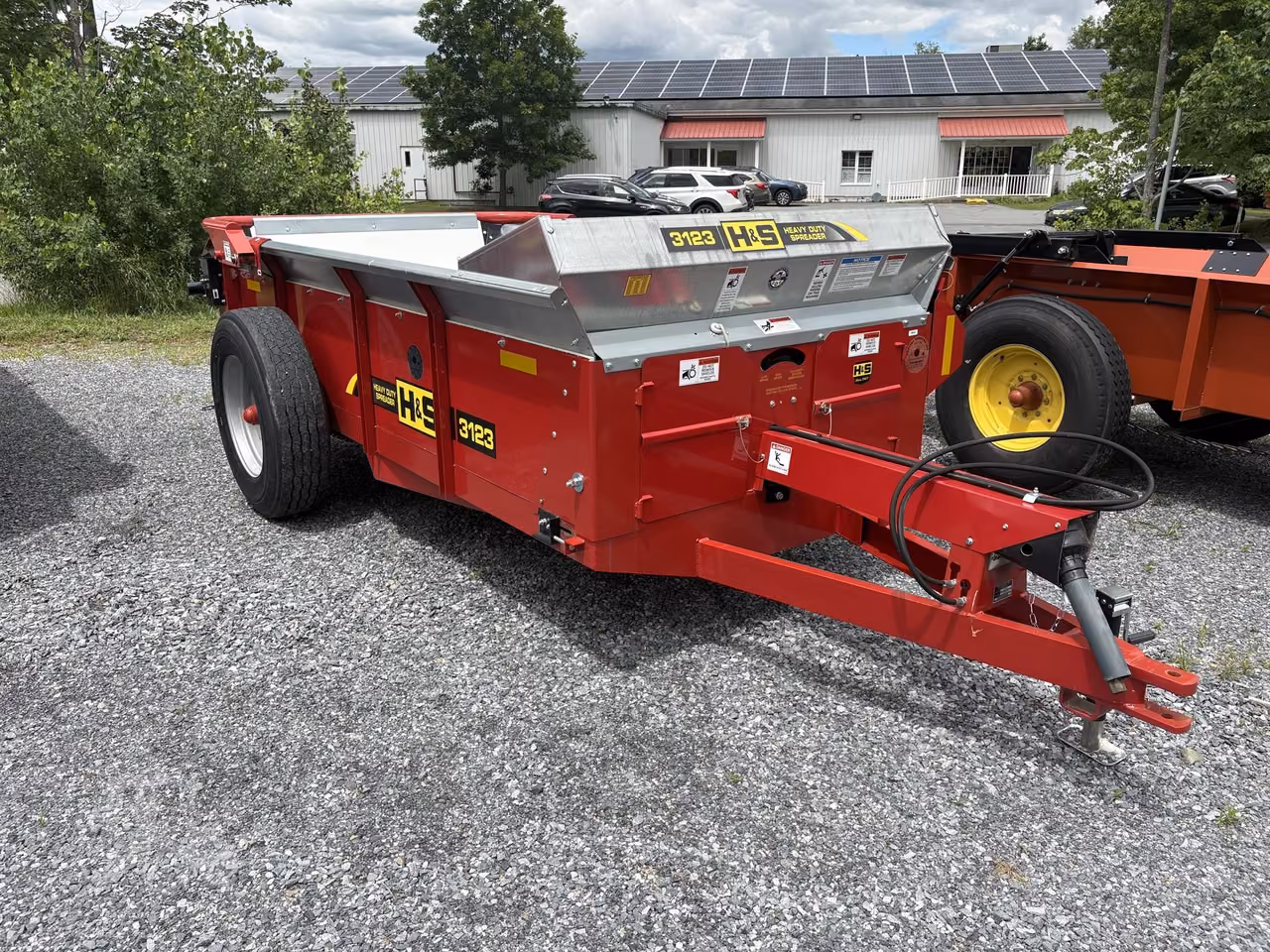 2025 H & S 3123 Manure Spreader