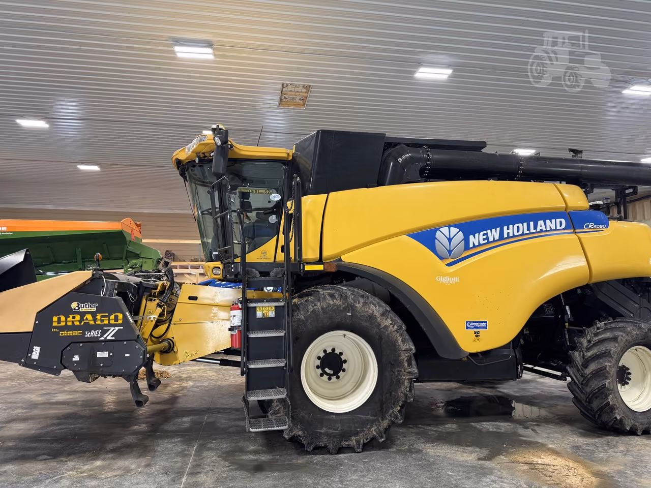 2013 New Holland CR6090 Harvest Header