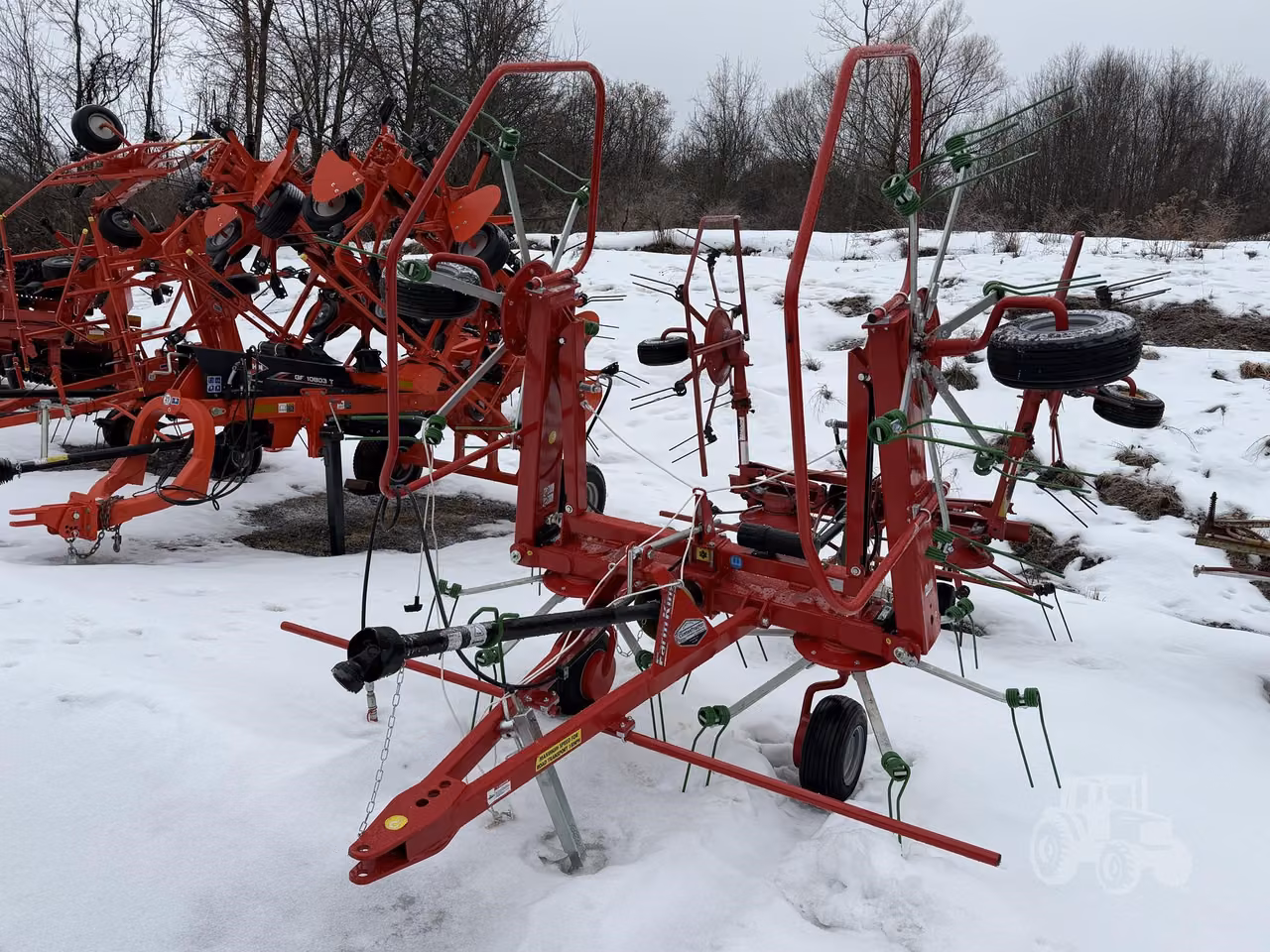 2026 Farm King RT417VTFK Tedder