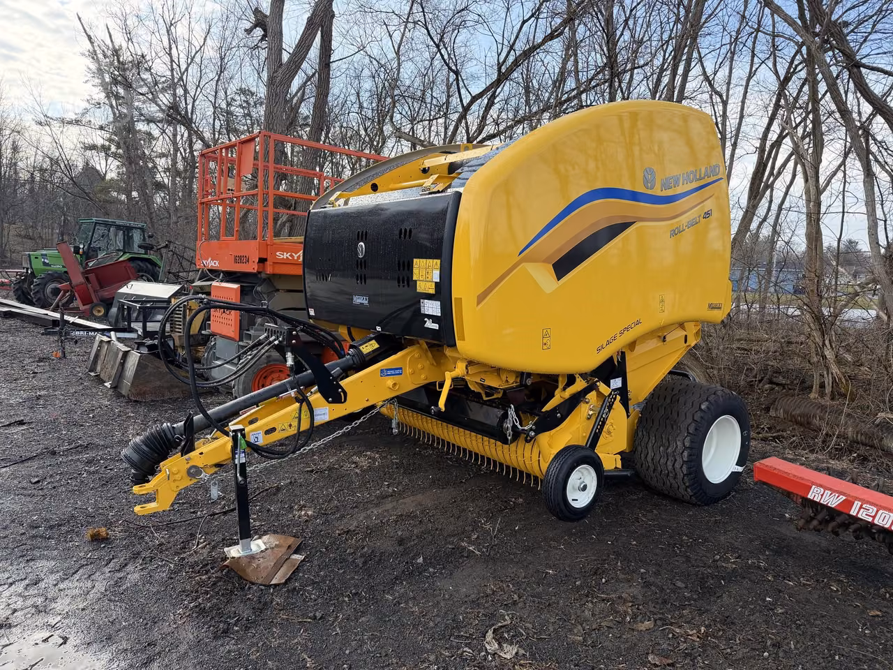 2026 New Holland ROLL-BELT 451 Round Baler