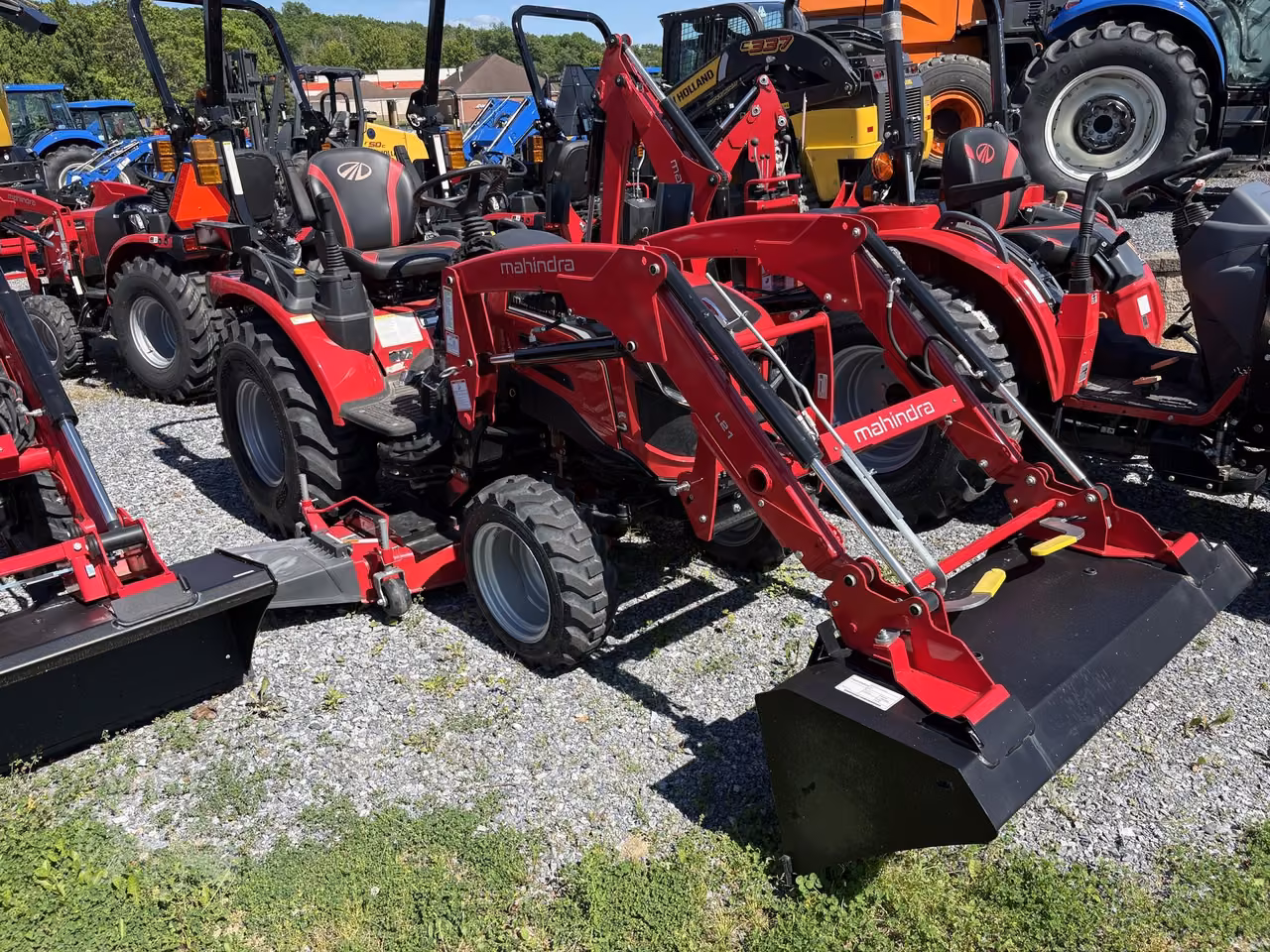 2025 Mahindra 2123HST Compact Tractor