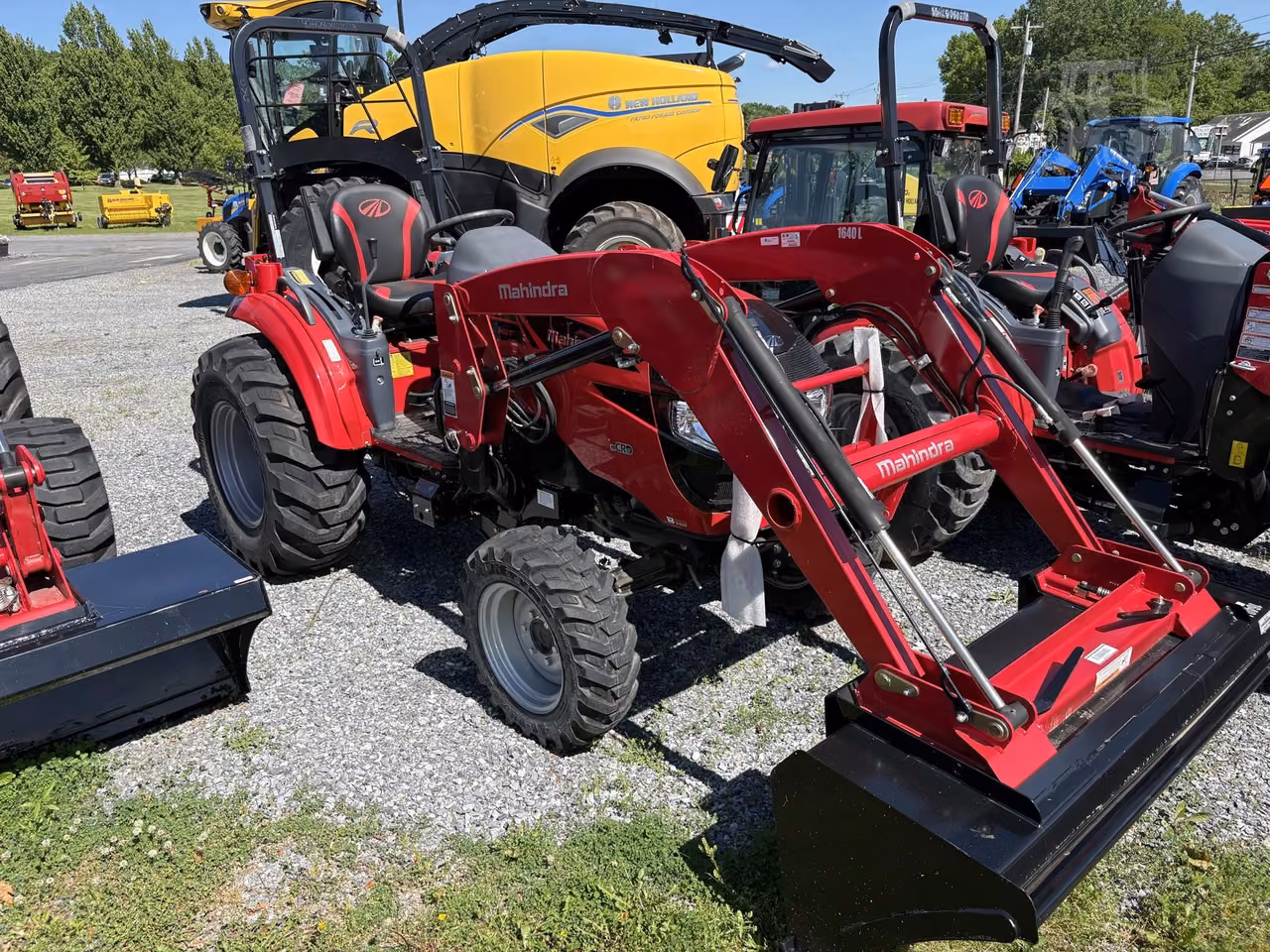 2025 Mahindra 1640 HST Compact Tractor