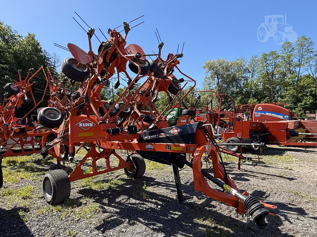 2025 Kuhn GF10803T Tedder