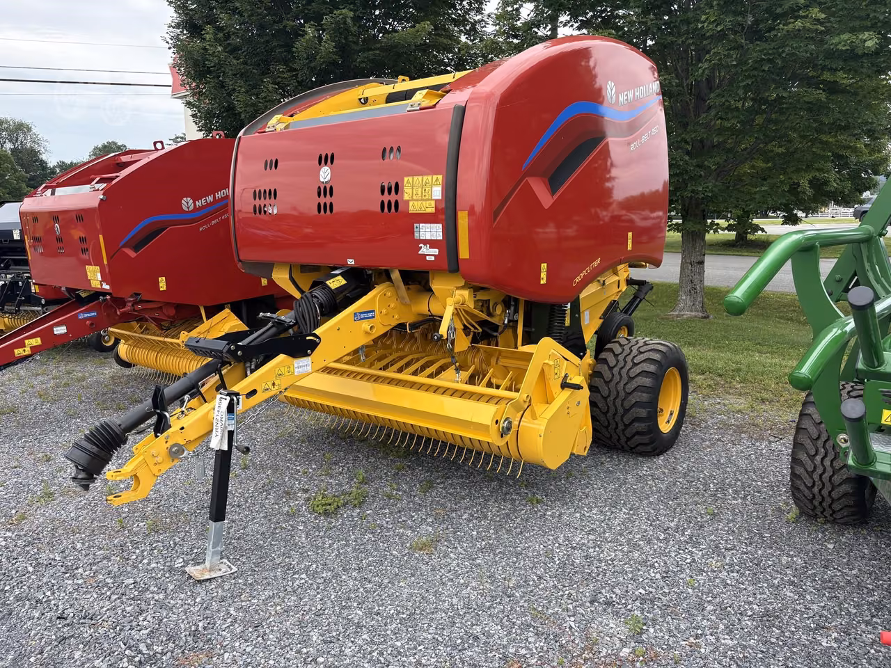 2025 New Holland ROLL-BELT 450 Round Baler