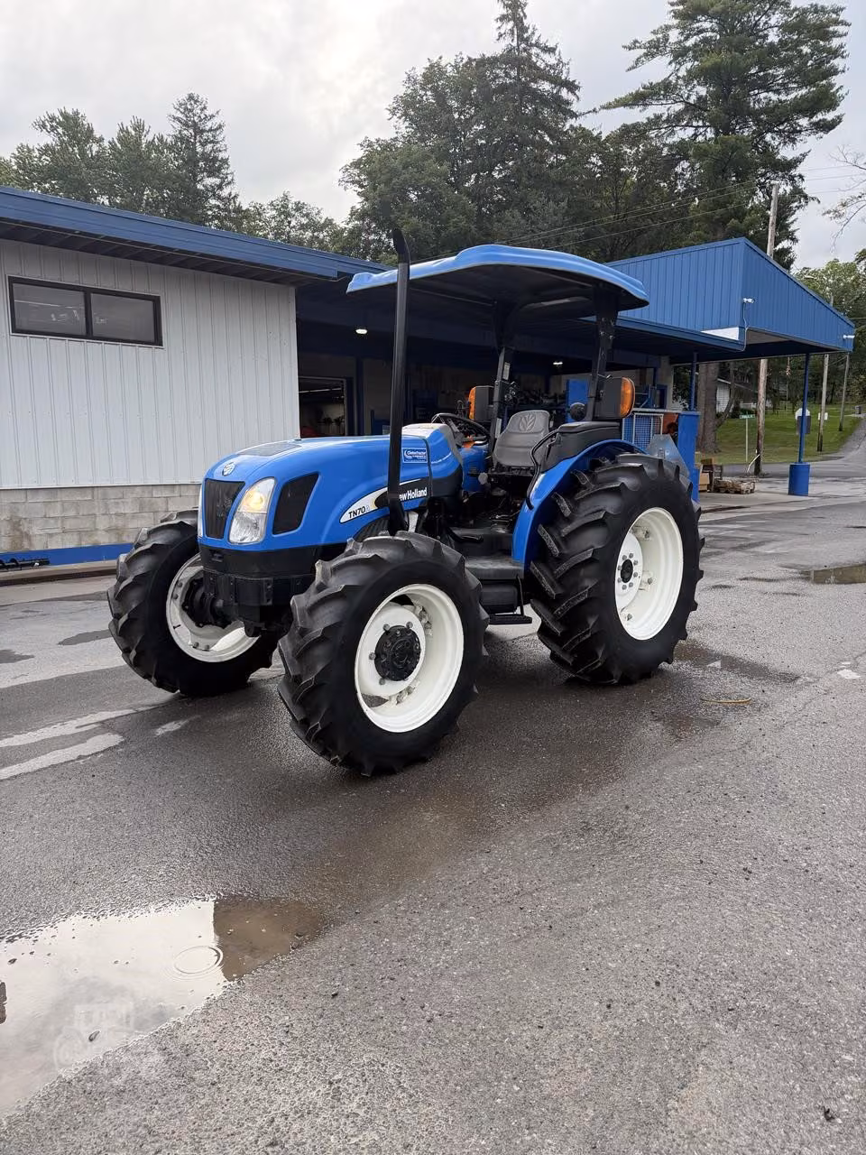 New Holland T7.315 175 to 299 HP Tractor