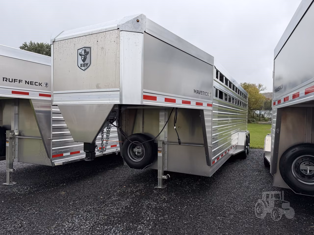 2027 Eby 8LVC008211 Livestock Trailer