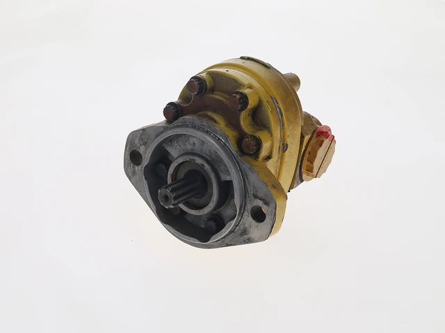 Small Pump — fits 6 New Holland models — 86528339